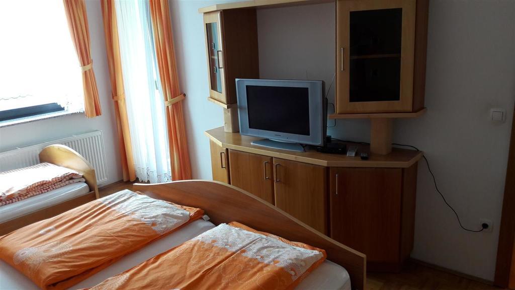 Apartamento Tourist Farm Skrbina Otočec Exterior foto
